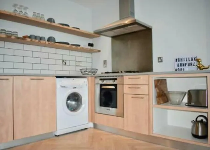 Lägenhet 2 Bed Bright And Modern Flat In The Centre *