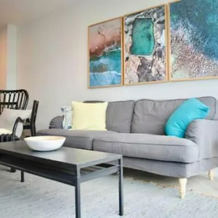 2 Bed Bright And Modern Flat In The Centre * Dublino